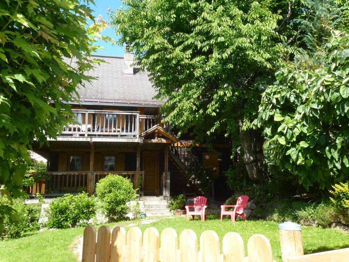 "Chalet Les Aravis" Chalet Et Appartements Le Grand-Bornand Exteriör bild