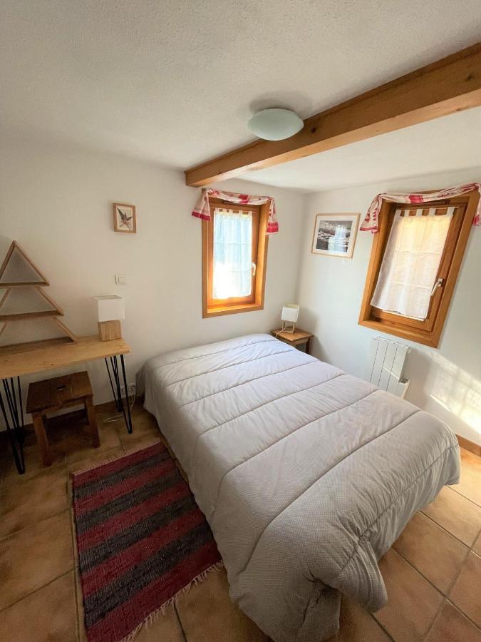 "Chalet Les Aravis" Chalet Et Appartements Le Grand-Bornand Exteriör bild
