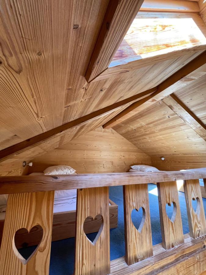 "Chalet Les Aravis" Chalet Et Appartements Le Grand-Bornand Exteriör bild
