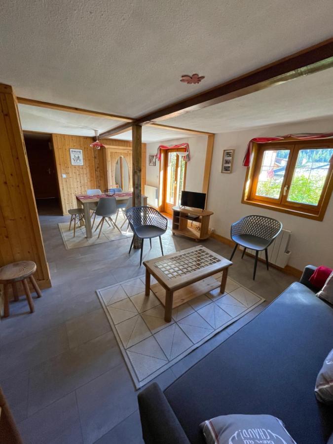 "Chalet Les Aravis" Chalet Et Appartements Le Grand-Bornand Exteriör bild