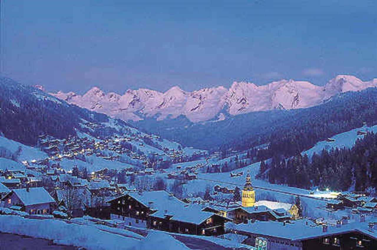 "Chalet Les Aravis" Chalet Et Appartements Le Grand-Bornand Exteriör bild